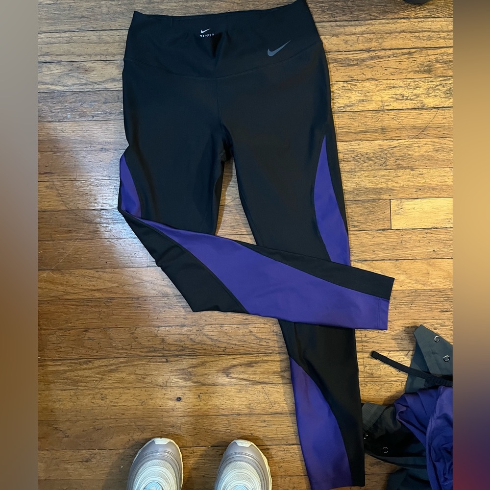 Nike Dri-fit leggings, full-length, size M, purple and black